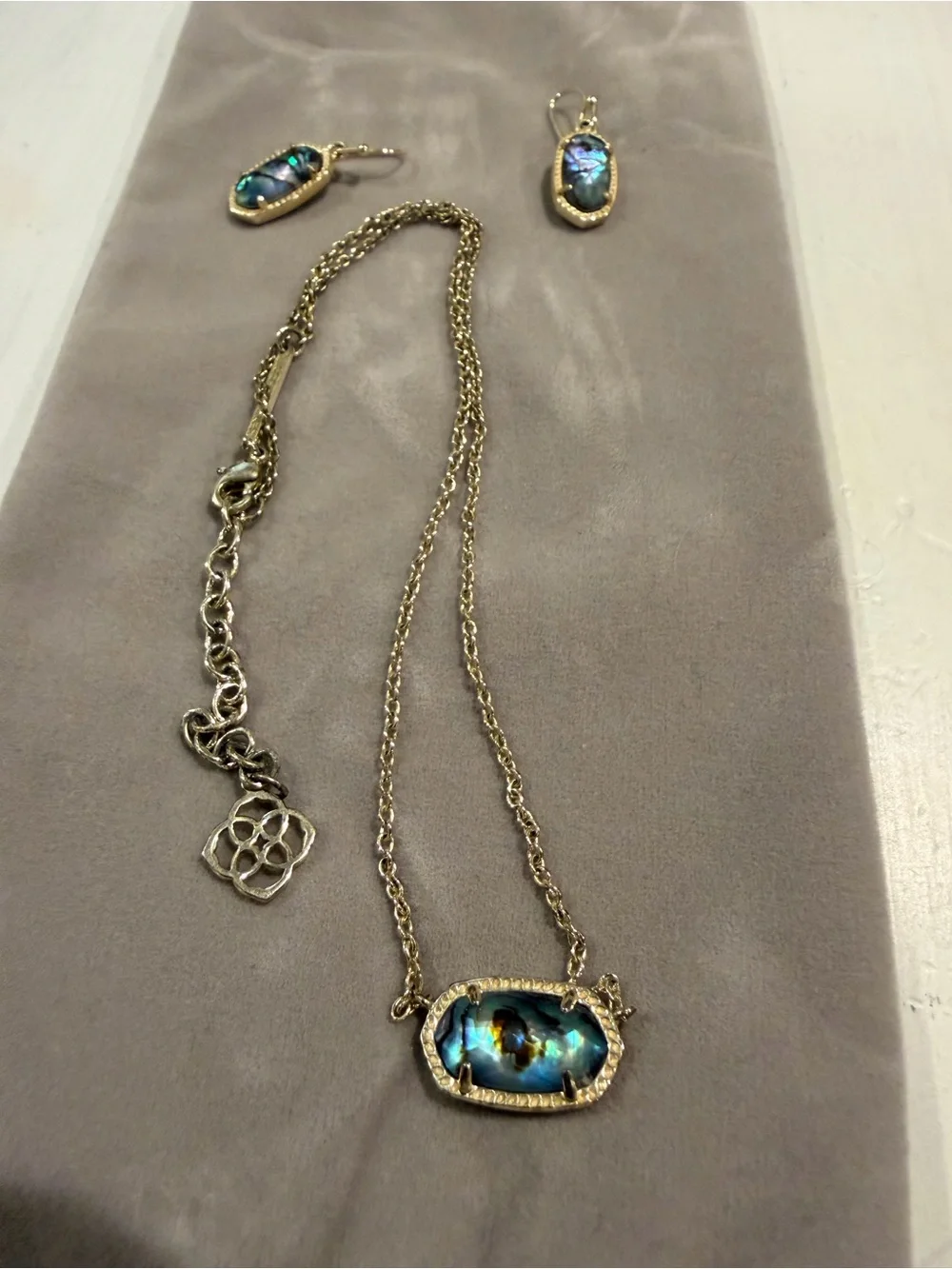 Kendra Scott kendra scott
